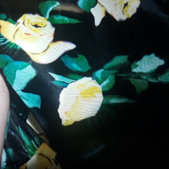 Two piece prom dress sz 18 but fits a 14/16 - Picture 4 of 10